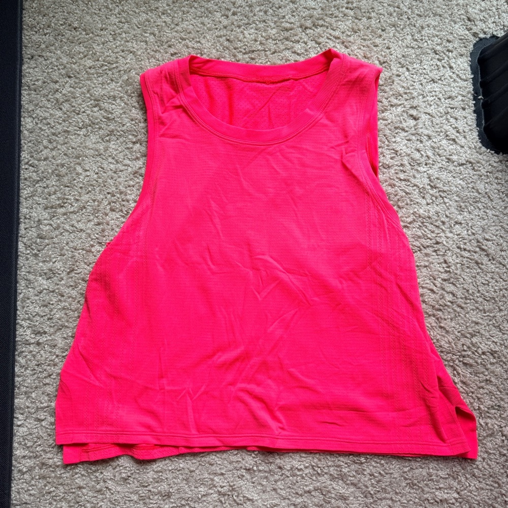 Lululemon train to be tank top